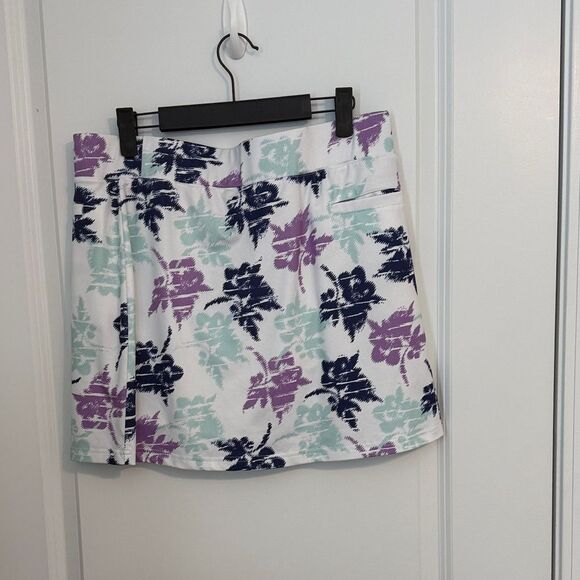 Pebble Beach A-Line skort with Purple, Blue, and White Floral Pattern - Picture 2 of 3